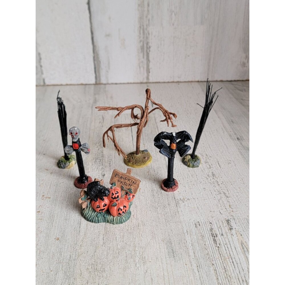 Halloween mini tree‎ woods pumpkin patch village accessory set